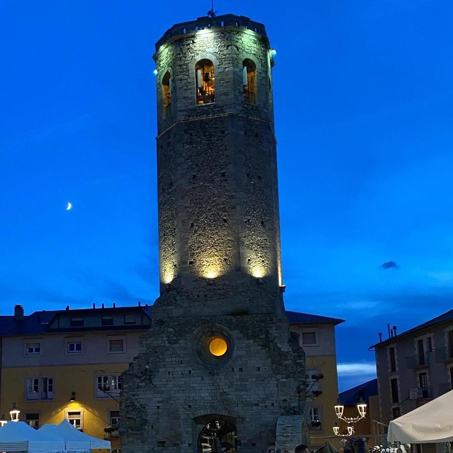 Heritage Apartments Cerdanya Al Carrer Major I Parking Puigcerda Bagian luar foto